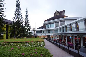 Mikie Holiday Resort & Hotel