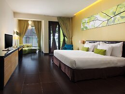 Mikie Holiday Resort & Hotel