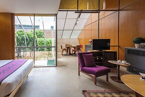 Mana Hotel