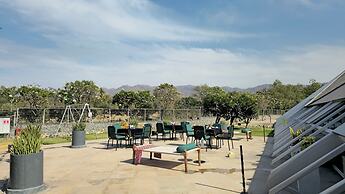 Mana Hotel