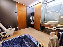 Mana Hotel