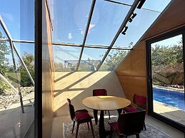 Mana Hotel