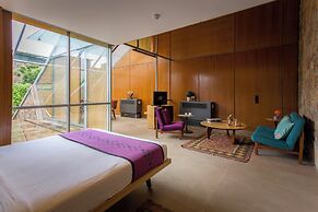 Mana Hotel