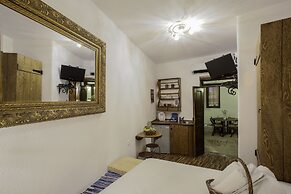 Lindos Boutique Rooms - Adults Only