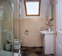 Beaumont House with FREE off-site Health Club - Adults Only