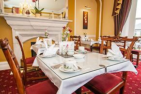 Beaumont House with FREE off-site Health Club - Adults Only