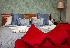 Beaumont House with FREE off-site Health Club - Adults Only