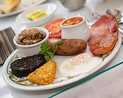 Beaumont House with FREE off-site Health Club - Adults Only