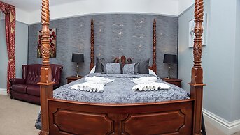 Beaumont House with FREE off-site Health Club - Adults Only