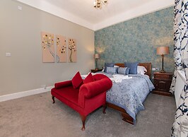 Beaumont House with FREE off-site Health Club - Adults Only