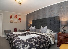 Beaumont House with FREE off-site Health Club - Adults Only