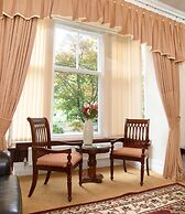 Beaumont House with FREE off-site Health Club - Adults Only