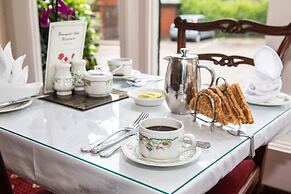 Beaumont House with FREE off-site Health Club - Adults Only