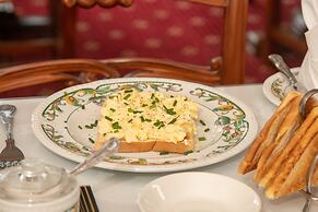 Beaumont House with FREE off-site Health Club - Adults Only