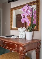 Beaumont House with FREE off-site Health Club - Adults Only