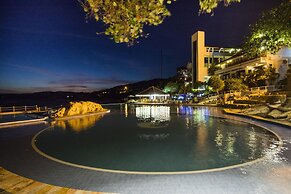 Rock Water Bay Beach Resort & Spa