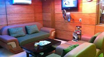 RedDoorz near Gia Dinh Park