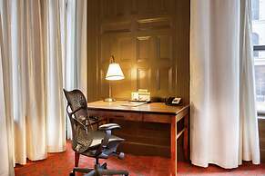 Hilton Garden Inn Milwaukee Downtown