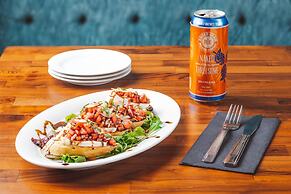 Hilton Garden Inn Milwaukee Downtown