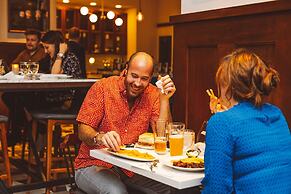 Hilton Garden Inn Milwaukee Downtown