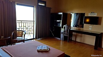 Hollywood Drive-In Hotel