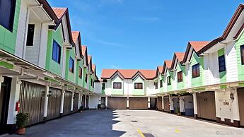 Hollywood Drive-In Hotel