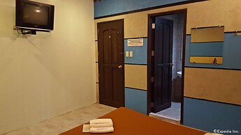 Hollywood Drive-In Hotel