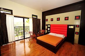 Hollywood Drive-In Hotel