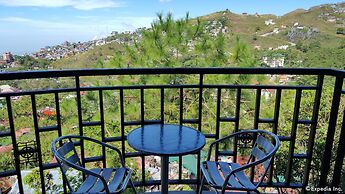 Hollywood Drive-In Hotel