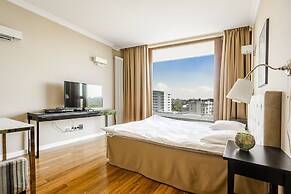 Triton Park Apartments