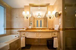 Crowne Plaza Qingdao Ocean Spring Resort by IHG