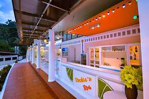 Koh Ngai Cliff Beach Resort