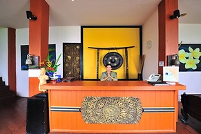 Koh Ngai Cliff Beach Resort