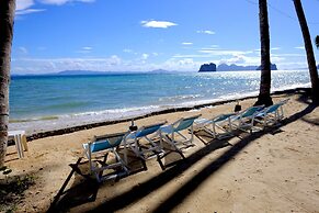 Koh Ngai Cliff Beach Resort