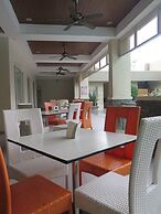Circle Inn - Iloilo City Center