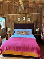Poas Volcano Lodge