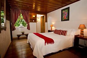 Poas Volcano Lodge