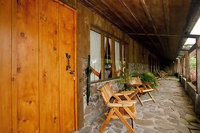 Poas Volcano Lodge