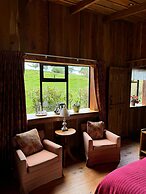 Poas Volcano Lodge