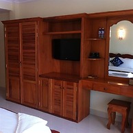 Green Centre Point Inn