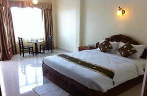 Green Centre Point Inn