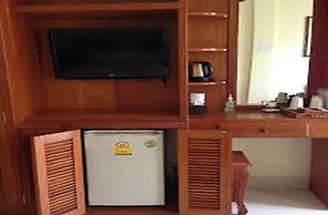 Green Centre Point Inn