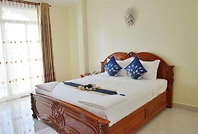 Green Centre Point Inn