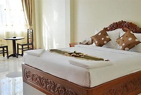 Green Centre Point Inn