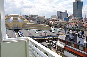 Green Centre Point Inn