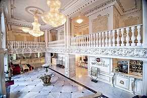 Royal Grand Hotel (Truskavets)