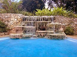 Hotel La Aldea del Halach Huinic