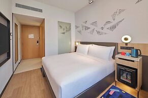 Aloft Singapore Novena