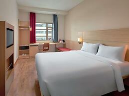 ibis Saigon South