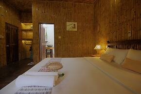 Palm Village Resort & Spa